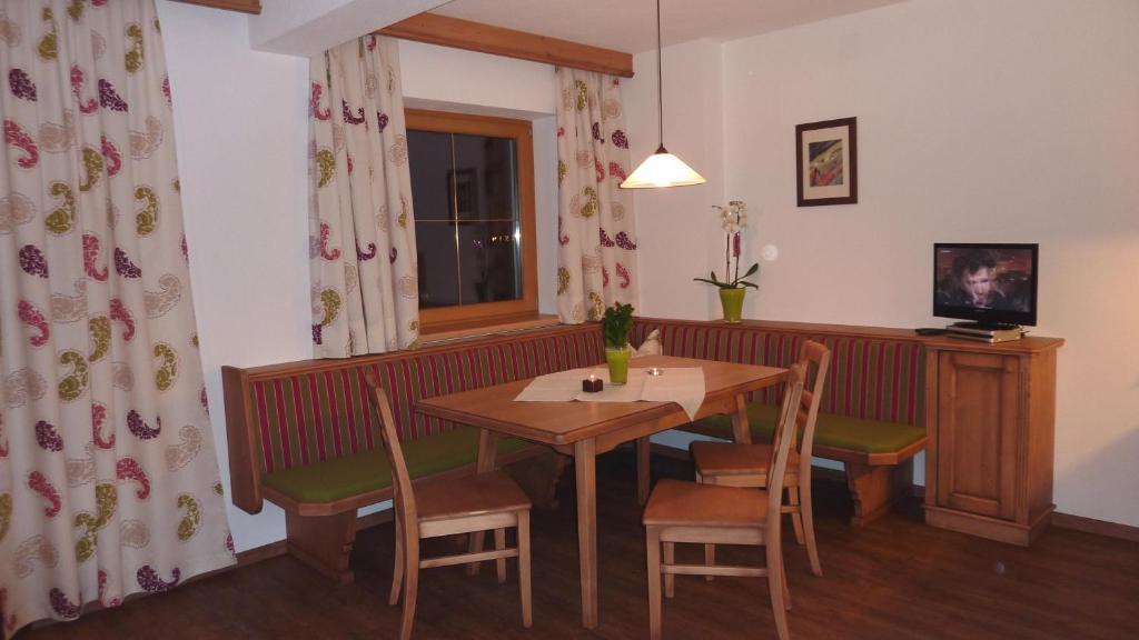 Ferienhof Nogler Zellberg Kamer foto